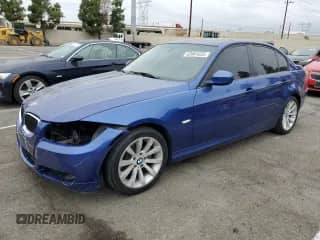 2011 BMW 3 Series 328i с VIN WBAPH7C53BE674203, выставлен на аукционе Copart как лот 83991035 с пробегом 122 936 миль миль и Списание • Salvage title. История ставок и продаж доступна на DreamBid. Изображение 1.