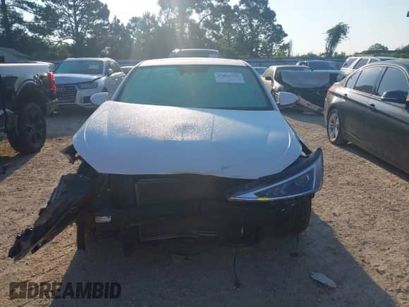 2019 Hyundai Elantra SEL z VIN 5NPD84LF9KH485620, wystawiony jako IAAI lot #43026723 z przebiegiem 102 233 mil mil oraz . Historia ofert i sprzedaży dostępna na DreamBid. Obrazek 12.