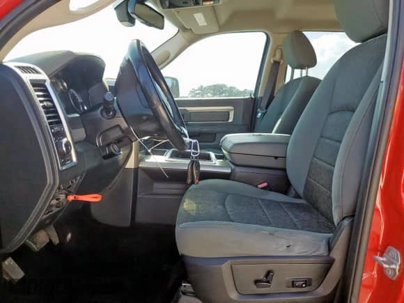 2015 Ram 1500 Big Horn z VIN 1C6RR6LT6FS582079, wystawiony jako Copart lot #66537155 z przebiegiem 168 070 mil mil oraz Czysty tytuł • Clean title. Historia ofert i sprzedaży dostępna na DreamBid. Obrazek 7.