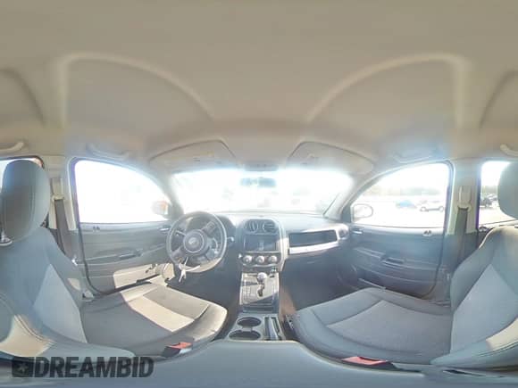 2014 Jeep Compass Sport z VIN 1C4NJDBB9ED544845, wystawiony jako Copart lot #81043775 z przebiegiem 61 554 mil mil oraz Czysty tytuł • Clean title. Historia ofert i sprzedaży dostępna na DreamBid. Obrazek 14.