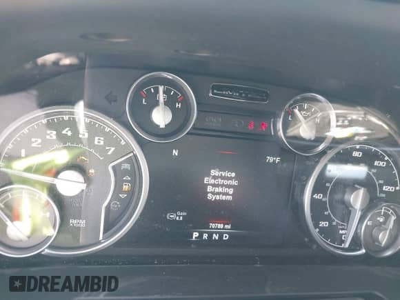 2017 Ram 1500 Longhorn z VIN 1C6RR7PT6HS820788, wystawiony jako IAAI lot #42206300 z przebiegiem 70 789 mil mil oraz . Historia ofert i sprzedaży dostępna na DreamBid. Obrazek 7.