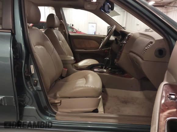 2005 Hyundai Sonata GLS z VIN KMHWF35H65A178114, wystawiony jako IAAI lot #42822439 z przebiegiem 70 754 mil mil oraz . Historia ofert i sprzedaży dostępna na DreamBid. Obrazek 5.