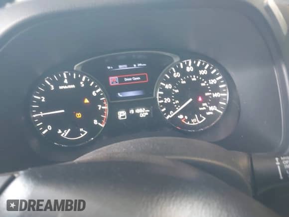 2015 Nissan Pathfinder SL with VIN 5N1AR2MM9FC690594, listed as a IAAI auction lot 42958072 with 191,882 mi miles and . Bid and sale history available at DreamBid. Image 7.