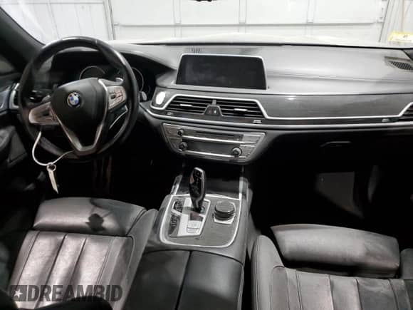 2019 BMW 7 Series 740i xDrive with VIN WBA7E4C58KGV70026, listed as a Copart auction lot 59465615 with Not provided miles and Salvage title. Bid and sale history available at DreamBid. Image 8.