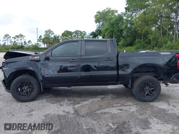 2020 Chevrolet Silverado 1500 Custom Trail Boss with VIN 3GCPYCEF3LG212283, listed as a IAAI auction lot 43425337 with Not provided miles and . Bid and sale history available at DreamBid. Image 15.
