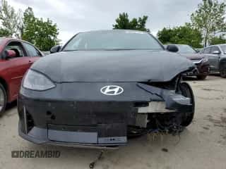 2023 Hyundai Ioniq 6 Preferred с VIN KMHM34ACXPA050798, выставлен на аукционе Copart как лот 55333134 с пробегом 14 680 миль миль и Списание • Salvage title. История ставок и продаж доступна на DreamBid. Изображение 5.