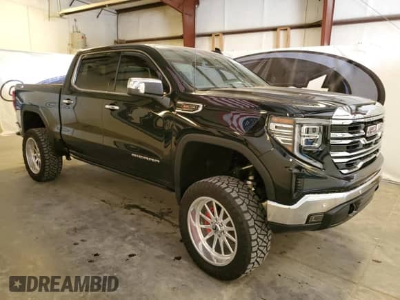 2024 GMC Sierra 1500 SLT with VIN 3GTUUDEL5RG411290, listed as a Copart auction lot 87022135 with 1,481 mi miles and Clean title. Bid and sale history available at DreamBid. Image 4.