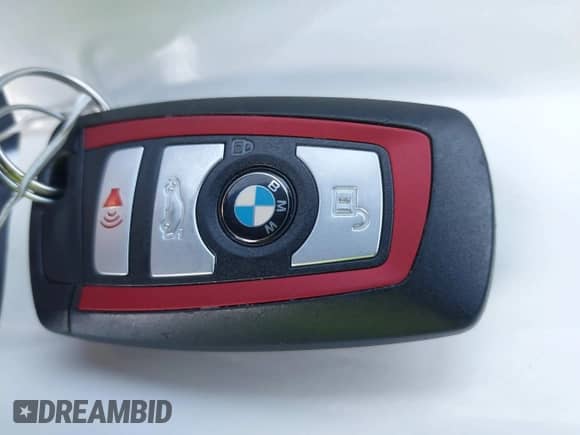 2019 BMW 4 Series 430i xDrive z VIN WBA4J3C56KBL10486, wystawiony jako IAAI lot #43197486 z przebiegiem 57 378 mil mil oraz . Historia ofert i sprzedaży dostępna na DreamBid. Obrazek 11.