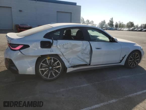 2023 BMW 4 Series 430i z VIN WBA63AV09PFN91000, wystawiony jako Copart lot #46491385 z przebiegiem 3 372 mil mil oraz Szkoda całkowita • Salvage title. Historia ofert i sprzedaży dostępna na DreamBid. Obrazek 3.