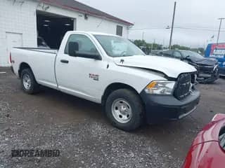 2022 Ram 1500 Tradesman с VIN 3C6JR6DG2NG300895, выставлен на аукционе IAAI как лот 42714275 с пробегом 57 831 миль миль и . История ставок и продаж доступна на DreamBid. Изображение 1.