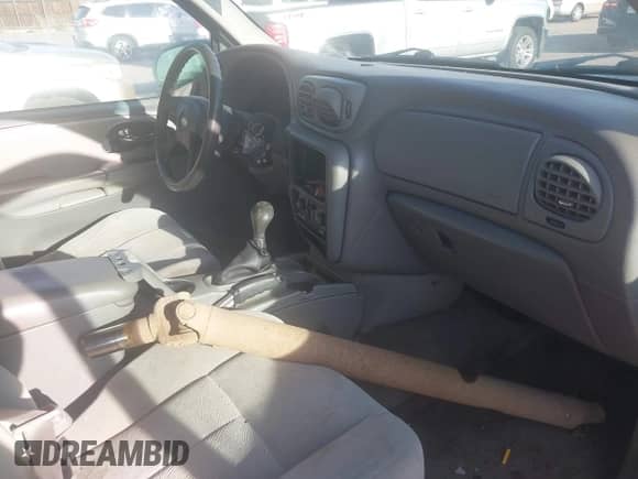2005 Chevrolet TrailBlazer LT с VIN 1GNDT13S952286039, выставлен на аукционе IAAI как лот 43284008 с пробегом 194 183 миль миль и . История ставок и продаж доступна на DreamBid. Изображение 5.