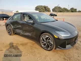 2024 Hyundai Ioniq 6 SEL с VIN KMHM34AC6RA070419, выставлен на аукционе Copart как лот 70015744 с пробегом 2 360 миль миль и Списание • Salvage title. История ставок и продаж доступна на DreamBid. Изображение 4.