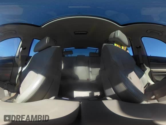 2010 BMW 7 Series 750i xDrive z VIN WBAKC6C50ACL67892, wystawiony jako IAAI lot #42275789 z przebiegiem 168 245 mil mil oraz . Historia ofert i sprzedaży dostępna na DreamBid. Obrazek 18.