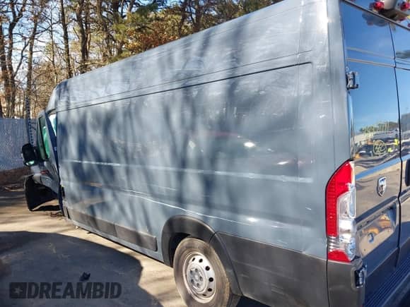 2019 Ram ProMaster Cargo с VIN 3C6URVJGXKE556169, выставлен на аукционе IAAI как лот 38937191 с пробегом Не указан миль и . История ставок и продаж доступна на DreamBid. Изображение 14.