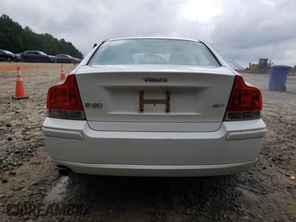 2005 Volvo S60 с VIN YV1RS592252430170, выставлен на аукционе Copart как лот 65732275 с пробегом 218 085 миль миль и Списание • Salvage title. История ставок и продаж доступна на DreamBid. Изображение 6.