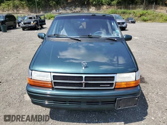 1993 Dodge Caravan Grand SE with VIN 1B4GH44RXPX587393, listed as a Copart auction lot 68863525 with 108,301 mi miles and Salvage title. Bid and sale history available at DreamBid. Image 5.