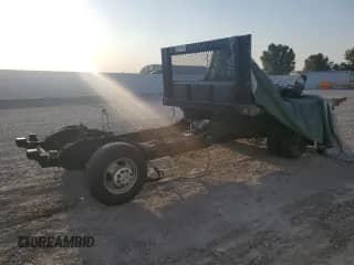 2005 Chevrolet Silverado 3500 с VIN 1GBJC34U05E272962, выставлен на аукционе Copart как лот 75013034 с пробегом Не указан миль и На запчасти • Non repairable. История ставок и продаж доступна на DreamBid. Изображение 1.