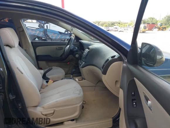 2007 Hyundai Elantra GLS z VIN KMHDU46D47U024663, wystawiony jako IAAI lot #43503249 z przebiegiem 137 958 mil mil oraz . Historia ofert i sprzedaży dostępna na DreamBid. Obrazek 5.