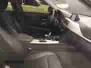 2013 BMW 3 Series 328i xDrive z VIN WBA3B3G53DNR80324, wystawiony jako IAAI lot #41490385 z przebiegiem 177 026 mil mil oraz . Historia ofert i sprzedaży dostępna na DreamBid. Obrazek 5.