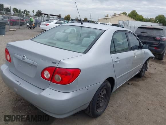 2005 Toyota Corolla LE с VIN 1NXBR32E65Z432077, выставлен на аукционе IAAI как лот 43430901 с пробегом 181 868 миль миль и . История ставок и продаж доступна на DreamBid. Изображение 4.