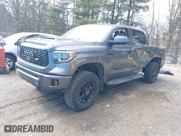 2021 Toyota Tundra SR5 z VIN 5TFDY5F19MX015729, wystawiony jako IAAI lot #41694978 z przebiegiem 72 283 mil mil oraz . Historia ofert i sprzedaży dostępna na DreamBid. Obrazek 18.