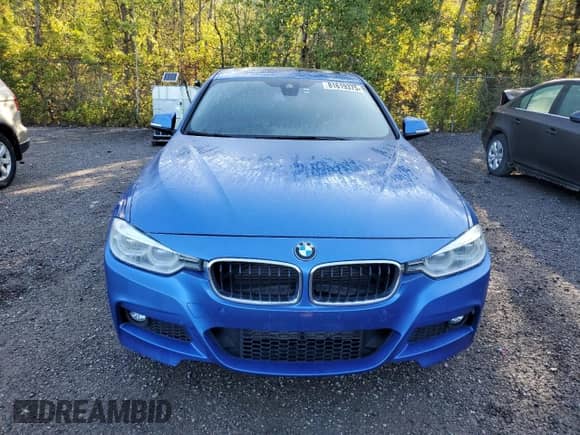 2017 BMW 3 Series 330i xDrive with VIN WBA8D9G57HNT91513, listed as a Copart auction lot 81619375 with 127,851 mi miles and Clean title. Bid and sale history available at DreamBid. Image 5.
