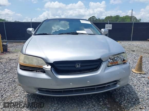 2000 Honda Accord EX с VIN 1HGCG2253YA017735, выставлен на аукционе IAAI как лот 42150660 с пробегом 244 847 миль миль и . История ставок и продаж доступна на DreamBid. Изображение 6.