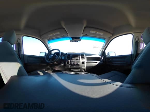 2013 Ram 1500 Tradesman z VIN 1C6RR6FP6DS530057, wystawiony jako IAAI lot #41763335 z przebiegiem 144 125 mil mil oraz . Historia ofert i sprzedaży dostępna na DreamBid. Obrazek 18.