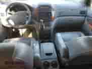 2008 Toyota Sienna XLE z VIN 5TDBK22C48S013140, wystawiony jako Copart lot #82371135 z przebiegiem 233 776 mil mil oraz Czysty tytuł • Clean title. Historia ofert i sprzedaży dostępna na DreamBid. Obrazek 8.