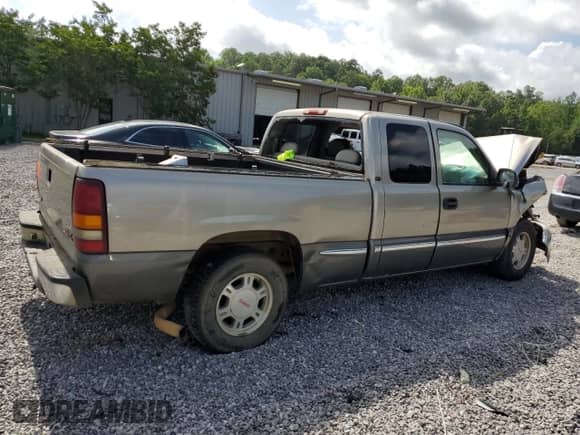2000 GMC Sierra 1500 SLE z VIN 2GTEC19V2Y1315805, wystawiony jako Copart lot #61499285 z przebiegiem 207 499 mil mil oraz Szkoda całkowita • Salvage title. Historia ofert i sprzedaży dostępna na DreamBid. Obrazek 3.