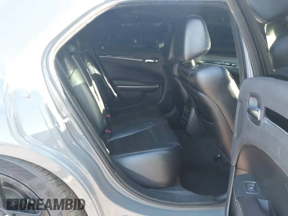2018 Chrysler 300 S с VIN 2C3CCABT9JH274820, выставлен на аукционе IAAI как лот 43172463 с пробегом 73 162 миль миль и . История ставок и продаж доступна на DreamBid. Изображение 8.