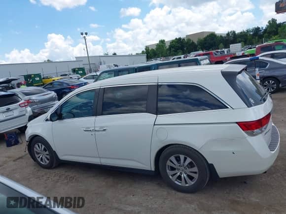 2015 Honda Odyssey EX с VIN 5FNRL5H49FB106699, выставлен на аукционе IAAI как лот 42581882 с пробегом 187 069 миль миль и . История ставок и продаж доступна на DreamBid. Изображение 15.