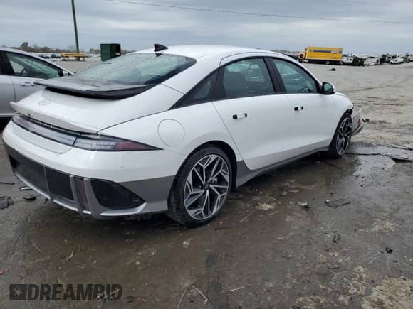 2023 Hyundai Ioniq 6 SEL с VIN KMHM34AAXPA021896, выставлен на аукционе Copart как лот 74172733 с пробегом 5 027 миль миль и . История ставок и продаж доступна на DreamBid. Изображение 3.