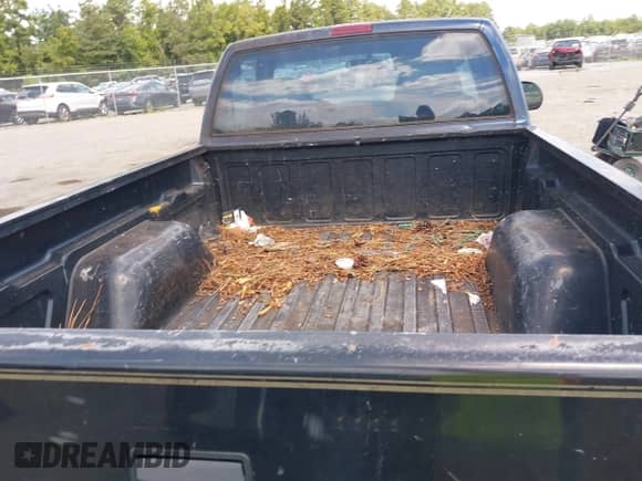 2003 Chevrolet S-10 with VIN 1GCCS14X038222371, listed as a IAAI auction lot 43081609 with 242,546 mi miles and . Bid and sale history available at DreamBid. Image 8.