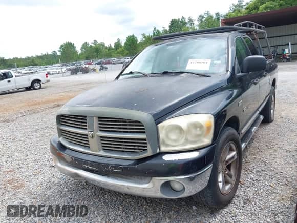2007 Dodge 1500 SLT with VIN 1D7HA18257S209833, listed as a IAAI auction lot 42786164 with 271,036 mi miles and . Bid and sale history available at DreamBid. Image 2.