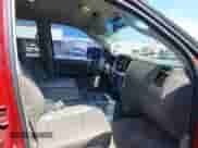 2006 Dodge 2500 SLT z VIN 1D7KS28C56J235600, wystawiony jako IAAI lot #41874953 z przebiegiem 193 017 mil mil oraz . Historia ofert i sprzedaży dostępna na DreamBid. Obrazek 5.