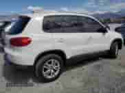 2012 Volkswagen Tiguan S с VIN WVGAV7AX8CW607156, выставлен на аукционе Copart как лот 82101235 с пробегом 105 144 миль миль и Чистый • Clean title. История ставок и продаж доступна на DreamBid. Изображение 3.