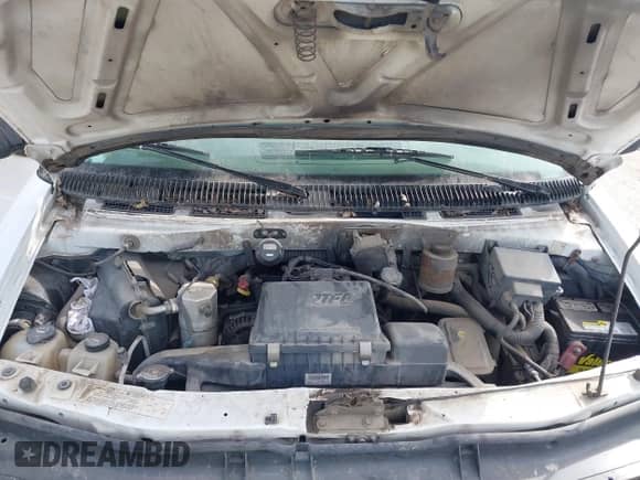 2004 Chevrolet Astro Cargo z VIN 1GCDM19X64B116924, wystawiony jako IAAI lot #41638276 z przebiegiem 352 069 mil mil oraz . Historia ofert i sprzedaży dostępna na DreamBid. Obrazek 10.