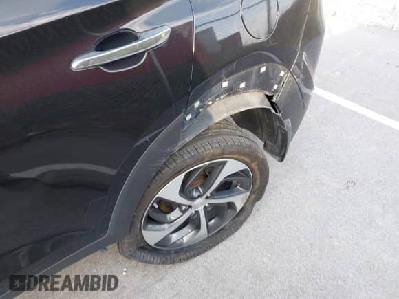 2016 Hyundai Tucson Limited with VIN KM8J3CA24GU119066, listed as a IAAI auction lot 43350326 with 109,121 mi miles and . Bid and sale history available at DreamBid. Image 6.