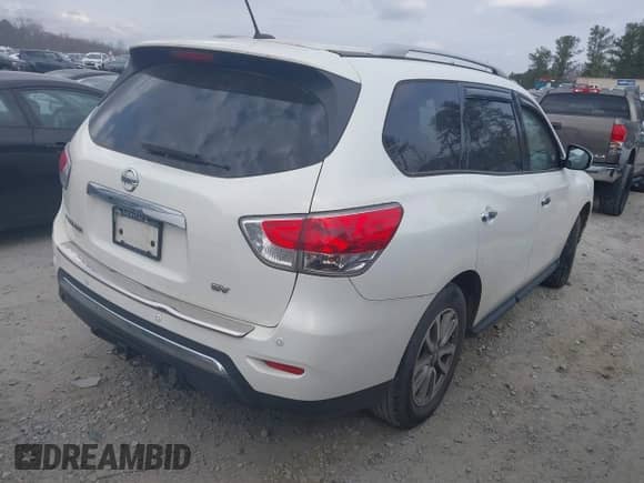 2014 Nissan Pathfinder S z VIN 5N1AR2MN2EC734331, wystawiony jako IAAI lot #41776193 z przebiegiem 149 022 mil mil oraz . Historia ofert i sprzedaży dostępna na DreamBid. Obrazek 4.