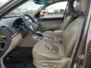 2010 Hyundai Veracruz GLS z VIN KM8NUDCC2AU133310, wystawiony jako Copart lot #78993984 z przebiegiem 240 926 mil mil oraz Szkoda całkowita • Salvage title. Historia ofert i sprzedaży dostępna na DreamBid. Obrazek 7.