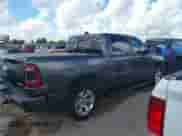 2020 Ram 1500 Lone Star z VIN 1C6SRFFTXLN151798, wystawiony jako IAAI lot #43386756 z przebiegiem 71 790 mil mil oraz . Historia ofert i sprzedaży dostępna na DreamBid. Obrazek 13.