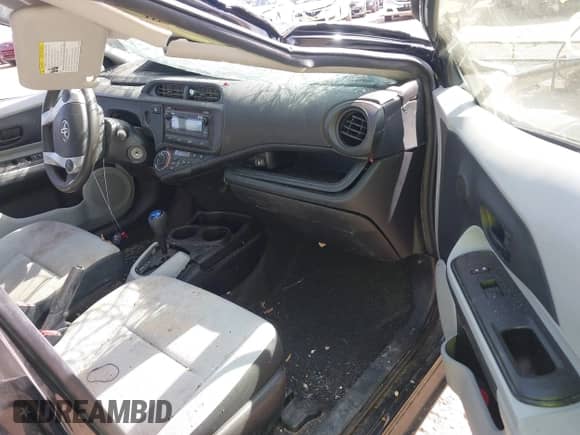 2012 Toyota Prius One z VIN JTDKDTB37C1502198, wystawiony jako IAAI lot #43184125 z przebiegiem 132 906 mil mil oraz . Historia ofert i sprzedaży dostępna na DreamBid. Obrazek 5.