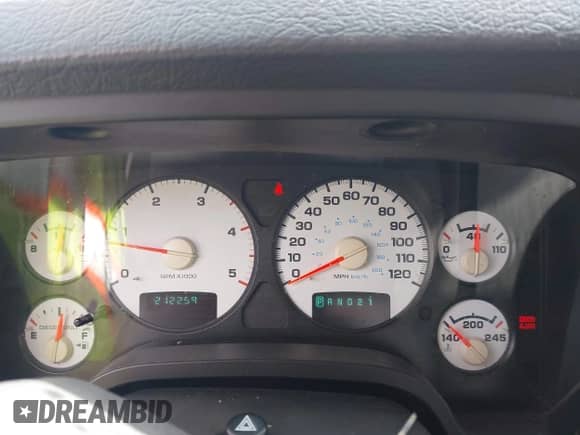 2004 Dodge 3500 ST with VIN 3D3LU38C64G106320, listed as a IAAI auction lot 42107561 with 212,259 mi miles and . Bid and sale history available at DreamBid. Image 7.