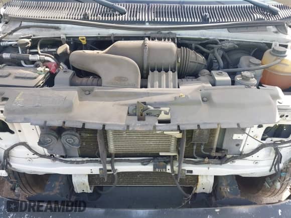 2014 Ford Econoline Cargo Commercial with VIN 1FTNS2EW2EDA83939, listed as a IAAI auction lot 42159453 with 148,947 mi miles and . Bid and sale history available at DreamBid. Image 10.
