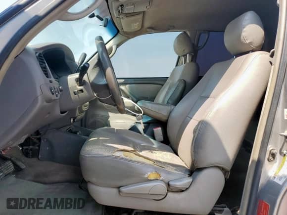 2006 Toyota Tundra SR5 z VIN 5TBET34196S524893, wystawiony jako Copart lot #81275185 z przebiegiem 157 951 mil mil oraz Szkoda całkowita • Salvage title. Historia ofert i sprzedaży dostępna na DreamBid. Obrazek 7.