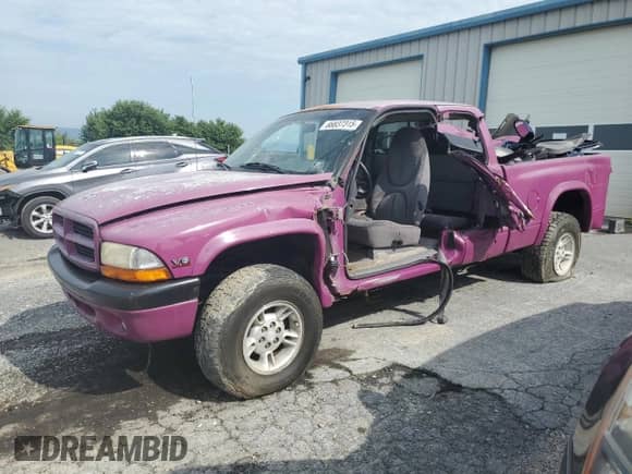 1997 Dodge Dakota z VIN 1B7GG23X8VS253156, wystawiony jako Copart lot #66837315 z przebiegiem 190 961 mil mil oraz Szkoda całkowita • Salvage title. Historia ofert i sprzedaży dostępna na DreamBid. Obrazek 1.