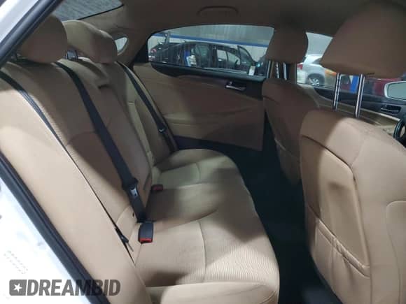 2015 Hyundai Sonata z VIN KMHEC4A4XFA137936, wystawiony jako Copart lot #85749535 z przebiegiem 122 389 mil mil oraz Czysty tytuł • Clean title. Historia ofert i sprzedaży dostępna na DreamBid. Obrazek 10.