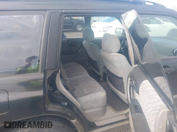 1999 Subaru Forester S with VIN JF1SF6555XH743527, listed as a IAAI auction lot 43348322 with 280,073 mi miles and . Bid and sale history available at DreamBid. Image 8.