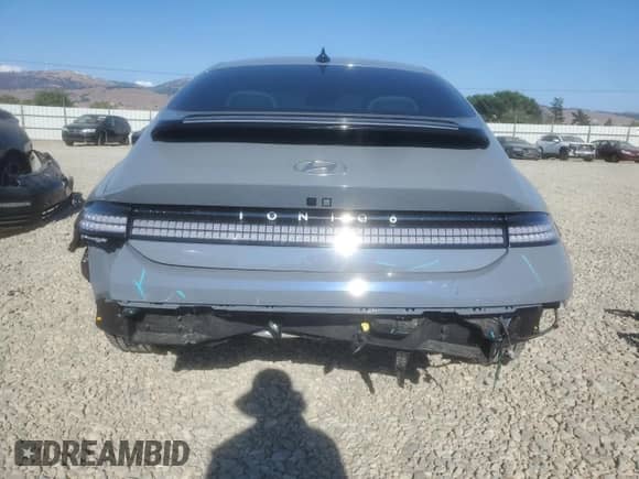 2025 Hyundai Ioniq 6 SEL с VIN KMHM34AA9SA096131, выставлен на аукционе Copart как лот 81727825 с пробегом 2 148 миль миль и Списание • Salvage title. История ставок и продаж доступна на DreamBid. Изображение 6.